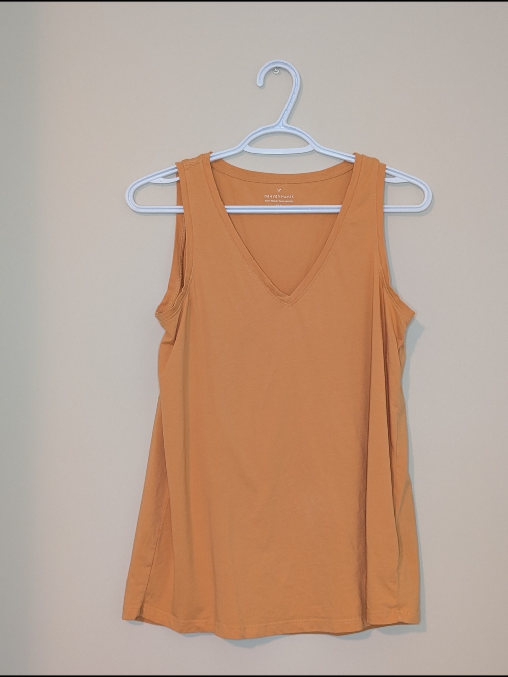 Denver Hayes Sleeveless V-Neck Tank in Orange, Size Medium